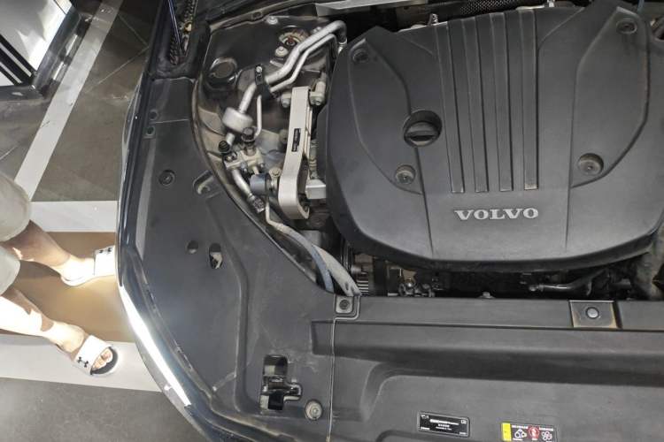 Used Volvo S90 2023 B5 Zhiyuan Luxury Edition Engine Bay Right