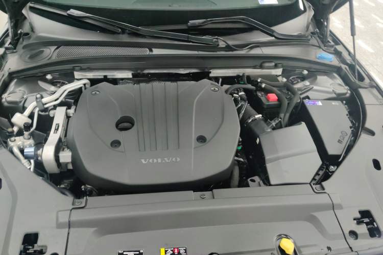 Used Volvo S90 2023 B5 Zhiyi Luxury Edition Engine Bay