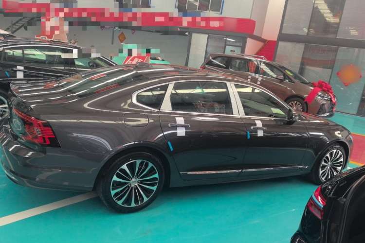 Used Volvo S90 2023 B5 Zhiyi Luxury Edition Exterior 2