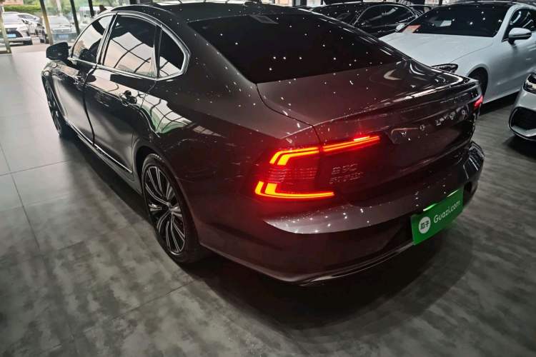 Used Volvo S90 2023 B5 Zhiyuan Luxury Edition Exterior 3