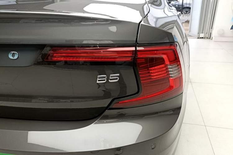 Used Volvo S90 2023 B5 Zhiyi Luxury Edition Exterior 3