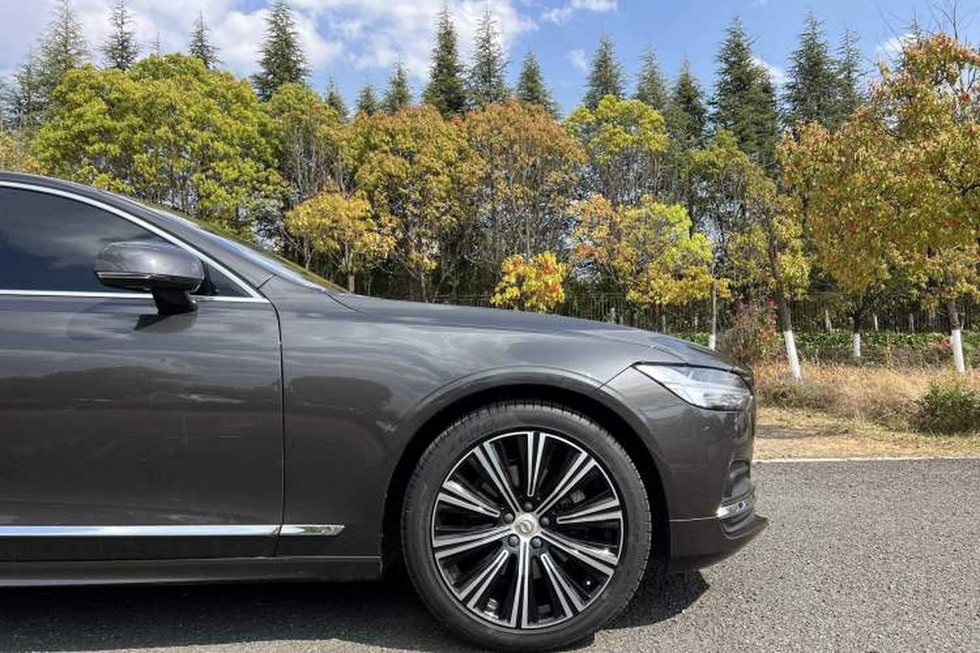 Used Volvo S90 2023 B5 Zhiyuan Luxury Edition Exterior 9