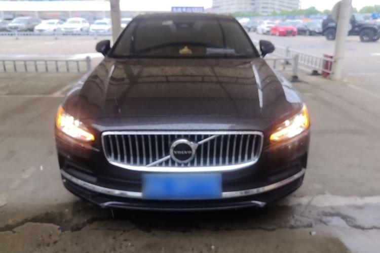 Used Volvo S90 2023 B5 Zhiyuan Luxury Edition Front