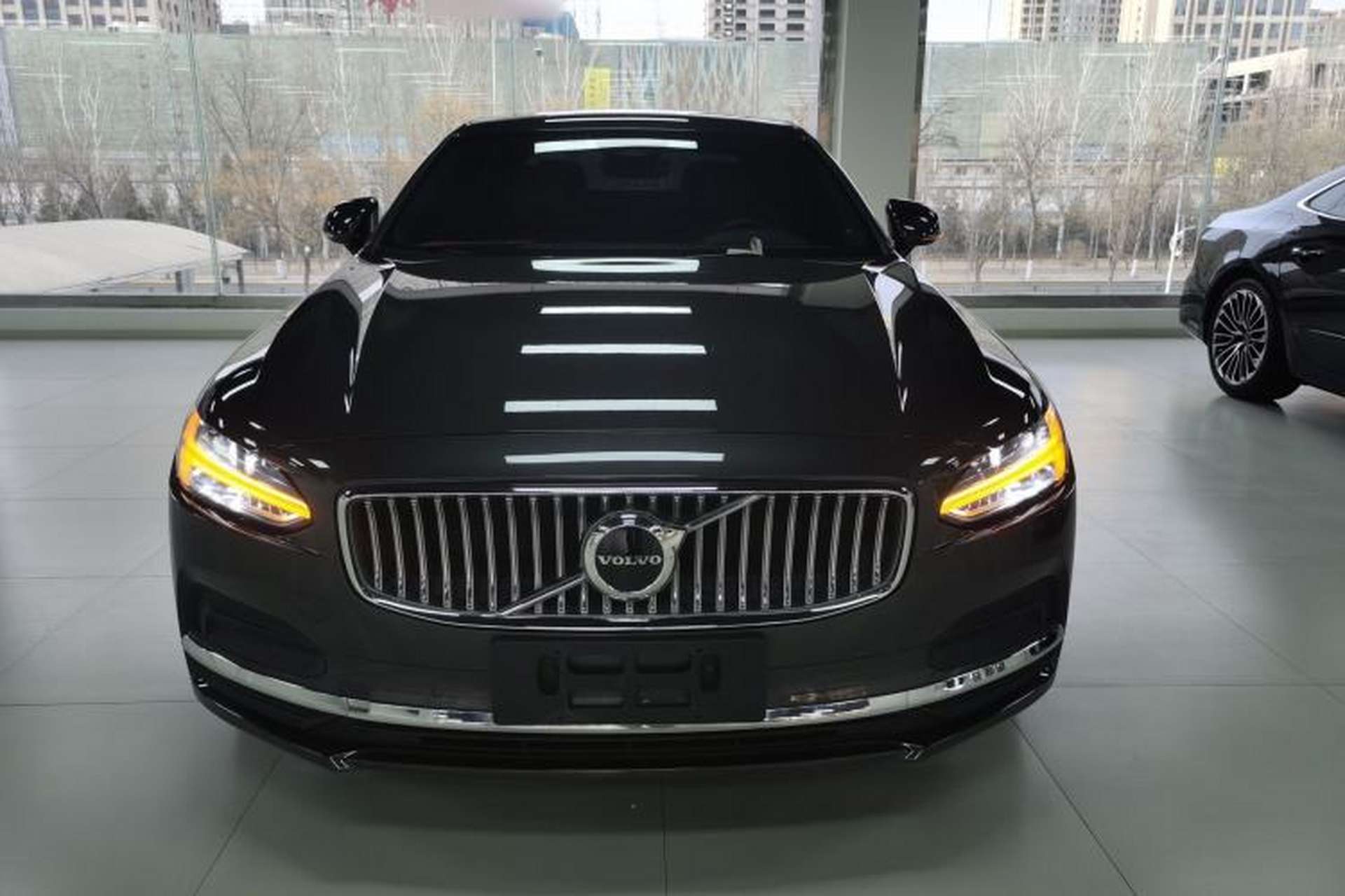 Used Volvo S90 2023 B5 Zhiyuan Luxury Edition Front
