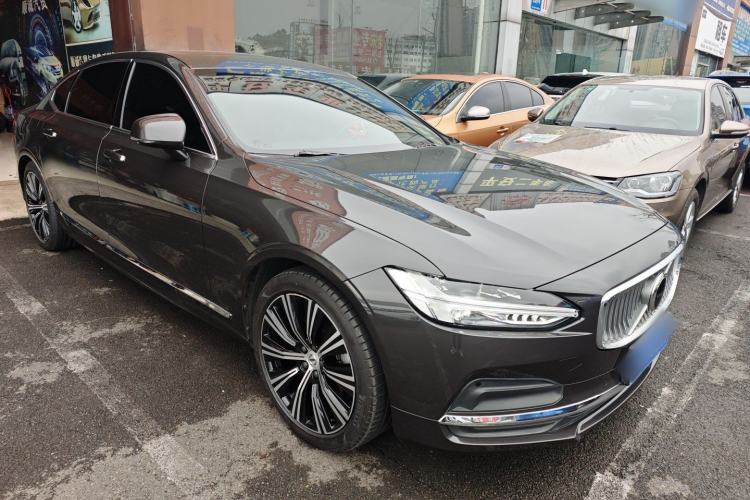 Used Volvo S90 2023 B5 Zhiyuan Luxury Edition Front Right 45 Deg