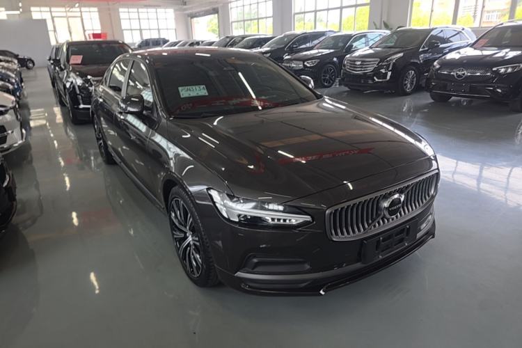 Used Volvo S90 2023 B5 Zhiyuan Luxury Edition Front Right 45 Deg