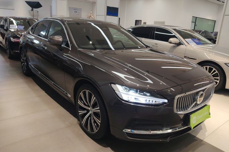 Used Volvo S90 2023 B5 Zhiyuan Luxury Edition Front Right 45 Deg