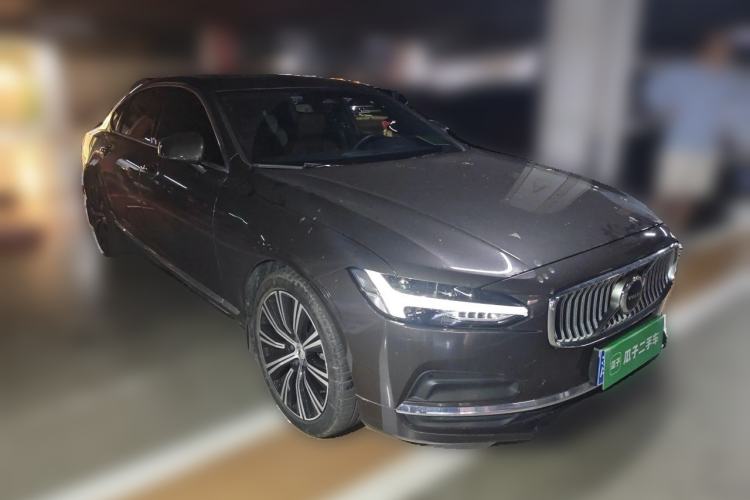 Used Volvo S90 2023 B5 Zhiyuan Luxury Edition Front Right 45 Deg