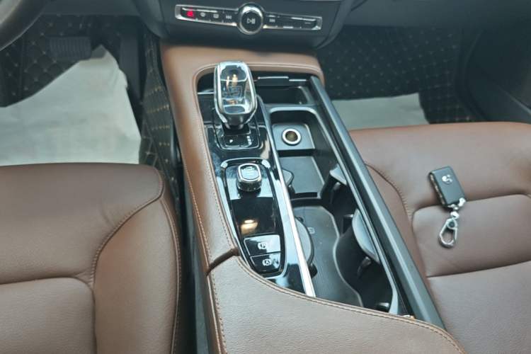 Used Volvo S90 2023 B5 Zhiyi Luxury Edition Gear Lever