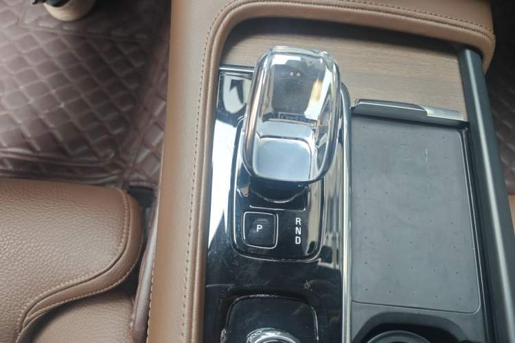 Used Volvo S90 2023 B5 Zhiyuan Luxury Edition Gear Lever