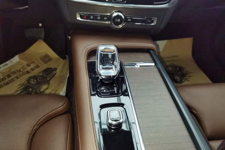 Used Volvo S90 2023 B5 Zhiyuan Luxury Edition Gear Lever