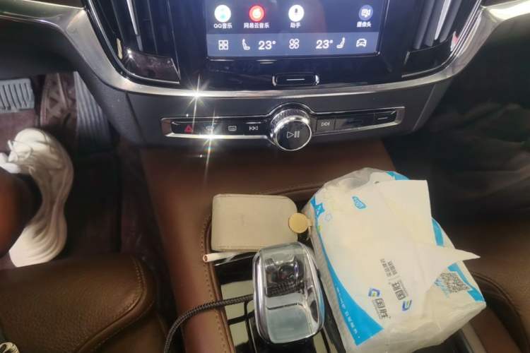 Used Volvo S90 2023 B5 Zhiyuan Luxury Edition Gear Lever