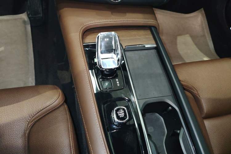 Used Volvo S90 2023 B5 Zhiyuan Luxury Edition Gear Lever