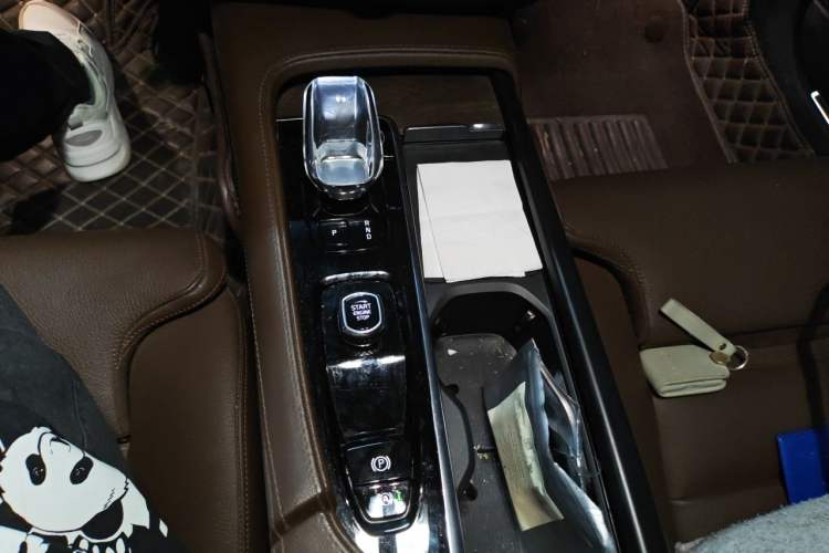 Used Volvo S90 2023 B5 Zhiyuan Luxury Edition Gear Lever