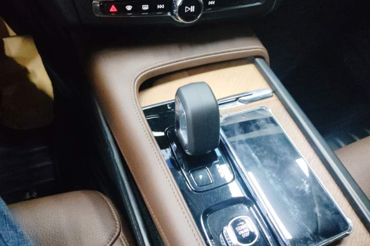 Used Volvo S90 2023 B5 Zhiyi Luxury Edition Gear Lever
