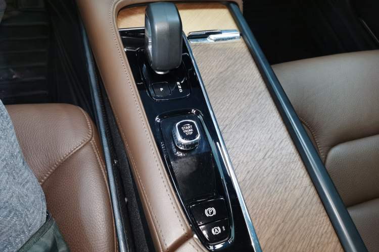 Used Volvo S90 2023 B5 Zhiyi Luxury Edition Gear Lever