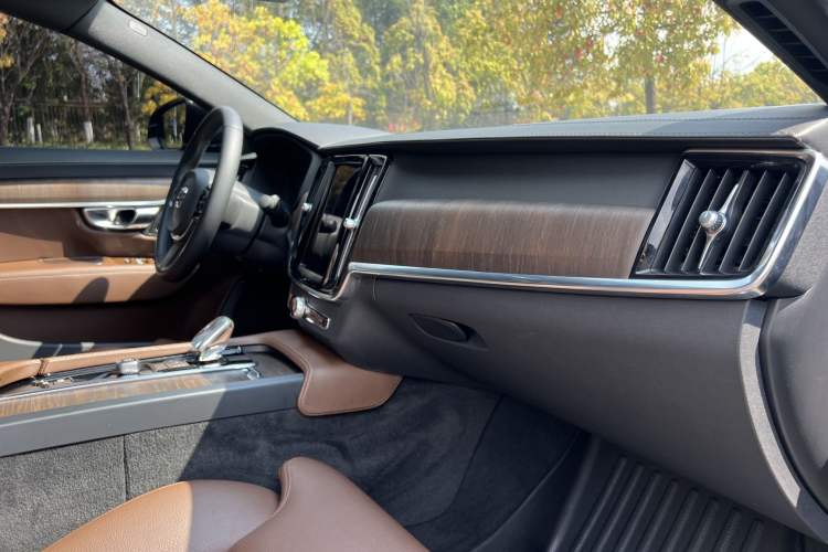Used Volvo S90 2023 B5 Zhiyuan Luxury Edition Interior 11