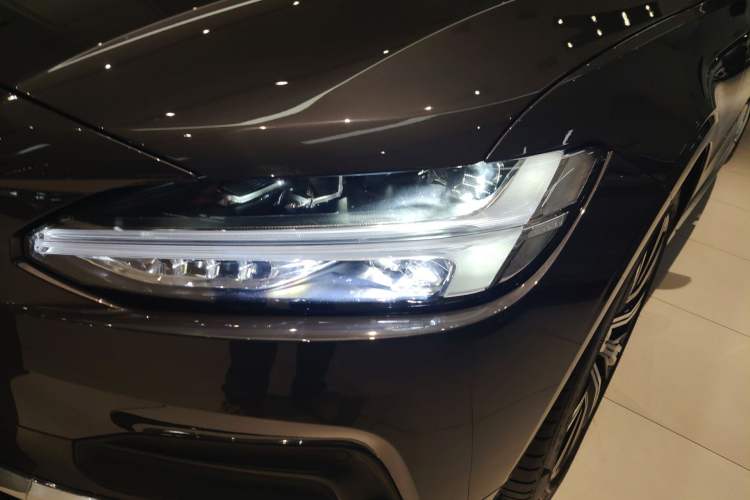 Used Volvo S90 2023 B5 Zhiyuan Luxury Edition Left Front Headlight