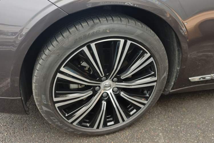 Used Volvo S90 2023 B5 Zhiyuan Luxury Edition Left Front Wheel Hub