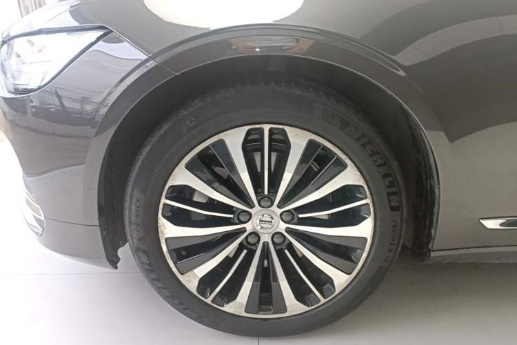 Used Volvo S90 2023 B5 Zhiyi Luxury Edition Left Front Wheel Hub