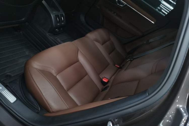 Used Volvo S90 2023 B5 Zhiyi Luxury Edition Left Rear Seat