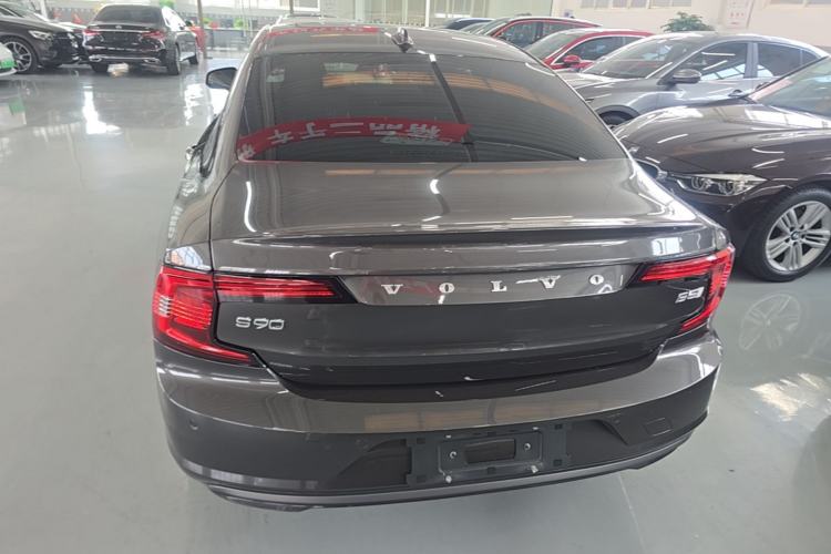 Used Volvo S90 2023 B5 Zhiyuan Luxury Edition Rear
