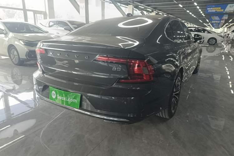 Used Volvo S90 2023 B5 Zhiyi Luxury Edition Rear Right 45 Deg