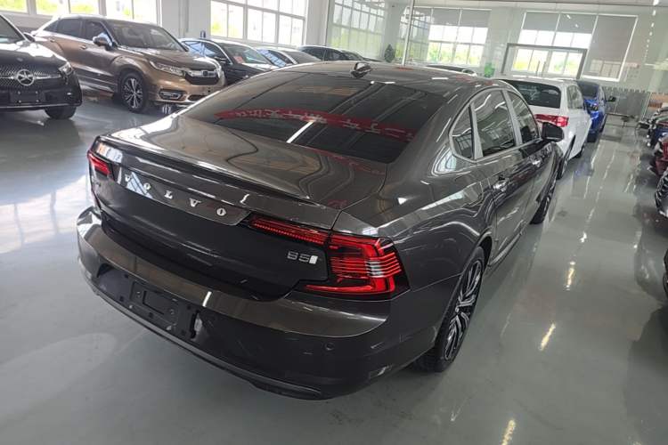 Used Volvo S90 2023 B5 Zhiyuan Luxury Edition Rear Right 45 Deg