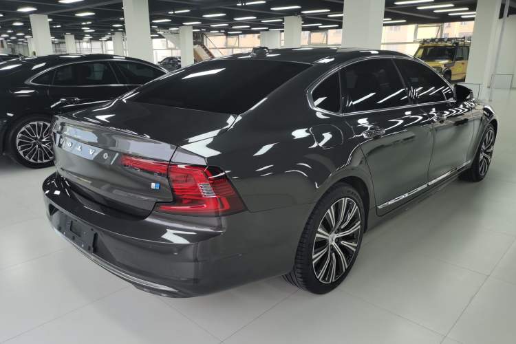 Used Volvo S90 2023 B5 Zhiyuan Luxury Edition Rear Right 45 Deg