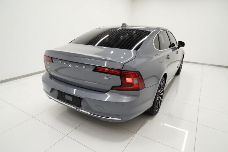 Used Volvo S90 2023 B5 Zhiyuan Luxury Edition Rear Right 45 Deg