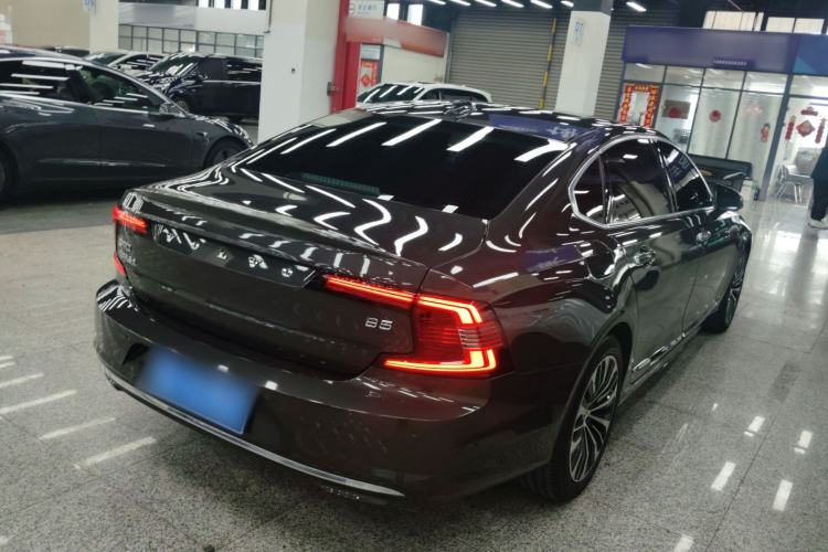 Used Volvo S90 2023 B5 Zhiyi Luxury Edition Rear Right 45 Deg