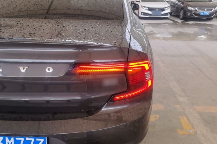 Used Volvo S90 2023 B5 Zhiyuan Luxury Edition Right Rear Taillight