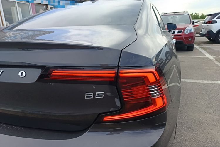 Used Volvo S90 2023 B5 Zhiyuan Luxury Edition Right Rear Taillight