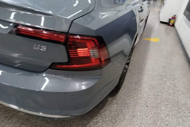 Used Volvo S90 2023 B5 Zhiyuan Luxury Edition Right Rear Taillight