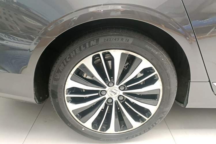 Used Volvo S90 2023 B5 Zhiyi Luxury Edition Right Rear Wheel Hub