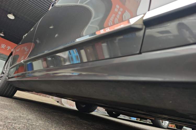 Used Volvo S90 2023 B5 Zhiyuan Luxury Edition Right Side Sill
