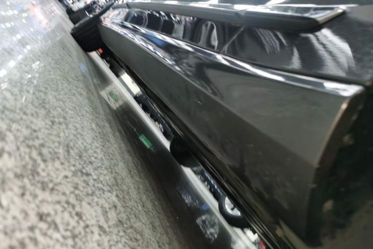 Used Volvo S90 2023 B5 Zhiyi Luxury Edition Right Side Sill