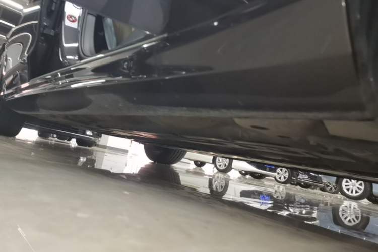 Used Volvo S90 2023 B5 Zhiyuan Luxury Edition Right Side Sill