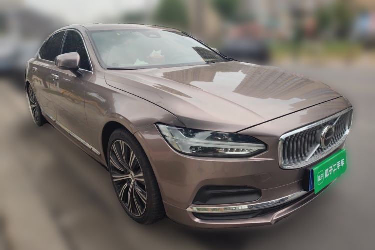 Used Volvo S90 2023 B5 Zhiyuan Luxury Edition Front Right 45 Deg