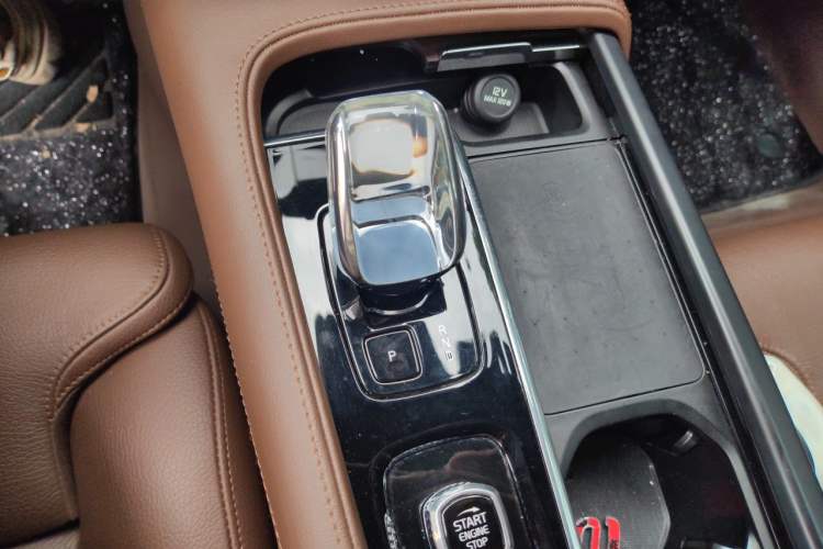 Used Volvo S90 2023 B5 Zhiyuan Luxury Edition Gear Lever