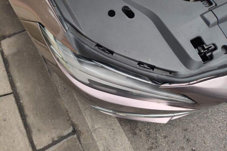 Used Volvo S90 2023 B5 Zhiyuan Luxury Edition Right Front Headlight