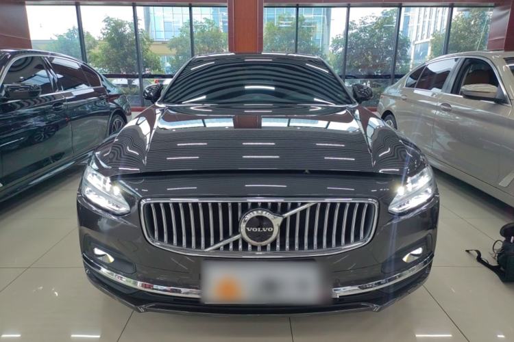 Used Volvo S90 2023 B5 Luxury Smart Edition Front