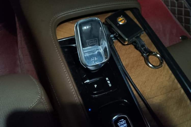 Used Volvo S90 2023 B5 Zhiyi Luxury Edition Gear Lever