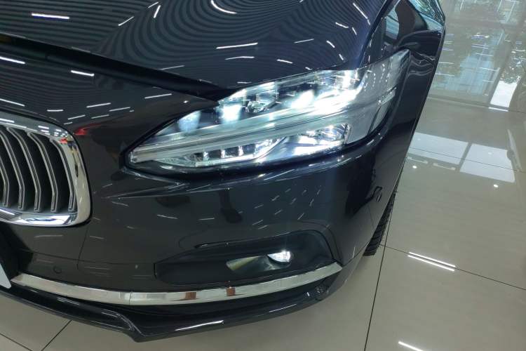 Used Volvo S90 2023 B5 Luxury Smart Edition Left Front Headlight