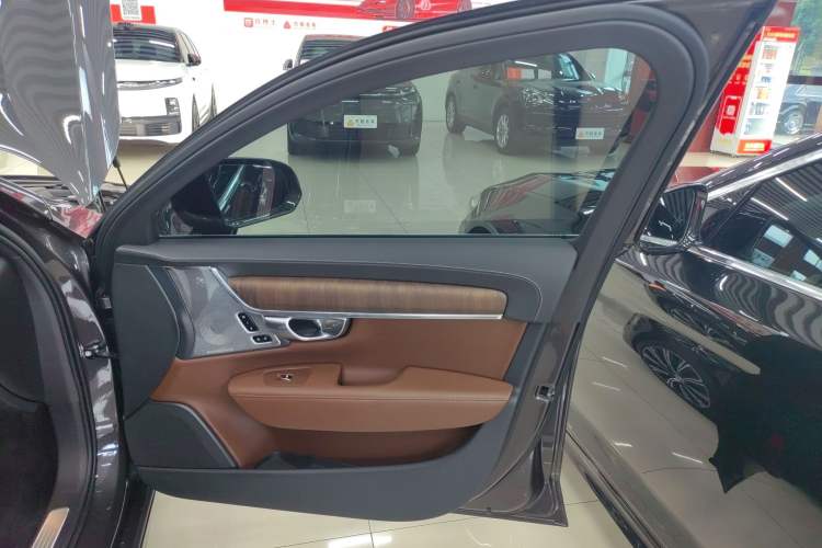 Used Volvo S90 2023 B5 Luxury Smart Edition Right Front Door Interior