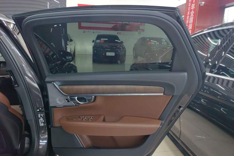 Used Volvo S90 2023 B5 Luxury Smart Edition Right Rear Door Interior