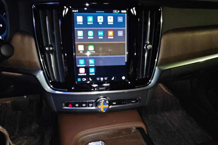 Used Volvo S90 2023 B5 Zhiyuan Luxury Edition Audio And AC Panel
