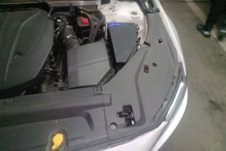 Used Volvo S90 2023 B5 Zhiyi Luxury Edition Engine Bay Left