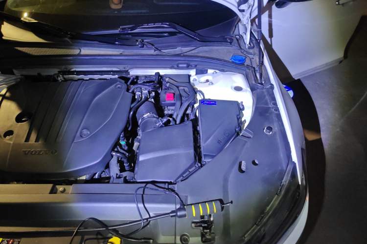 Used Volvo S90 2023 B5 Zhiyuan Luxury Edition Engine Bay Left