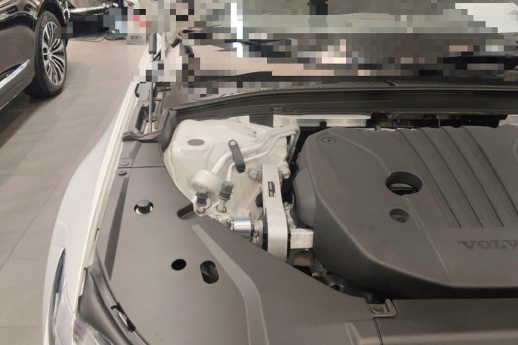 Used Volvo S90 2023 B5 Luxury Smart Edition Engine Bay Right